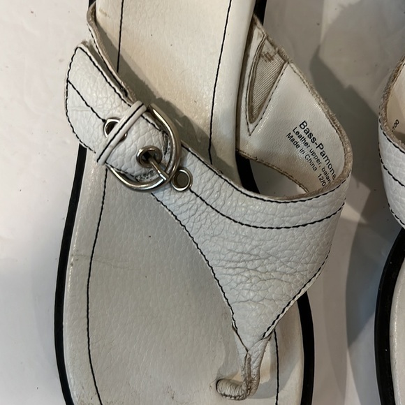 BASS white sandals with adjustable strap size 8 - Picture 2 of 11